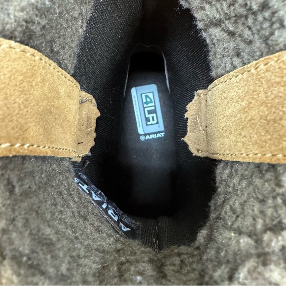 Ariat Tan and Brown Sueded Leather Sherpa Lined Boots 4LR - Picture 8 of 11